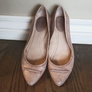 Ballet flats
